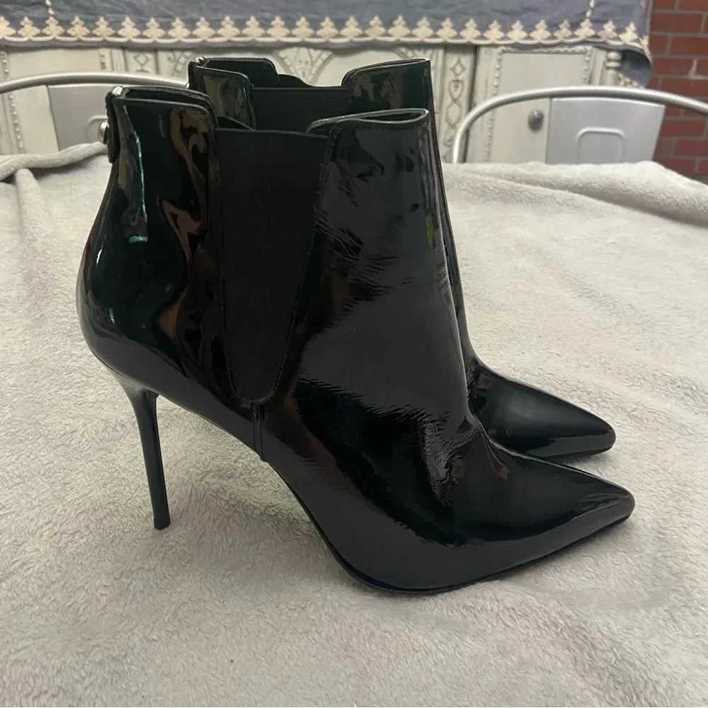 Stuart Weitzman stuart weitzman